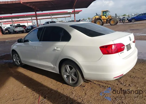 2012 Volkswagen Jetta 2.0L Tdi z USA, uszkodzony, nr VIN 3VWLL7AJ0CM368715